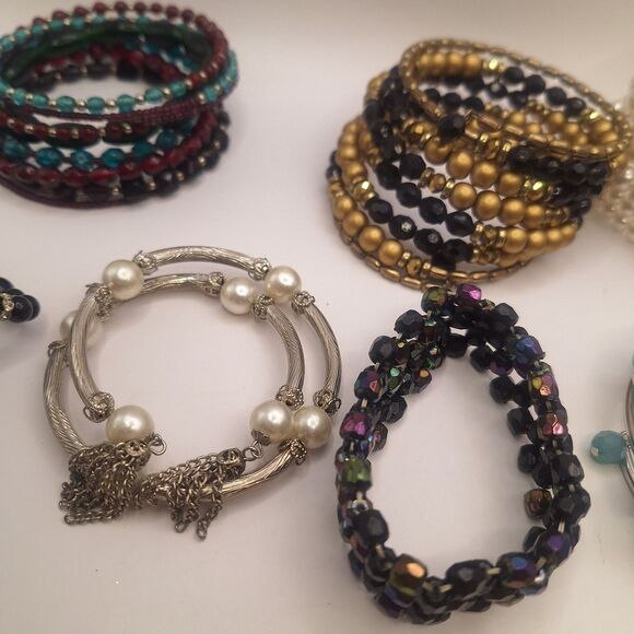 Lot of 18 used unbranded bracelets - Picture 9 of 11